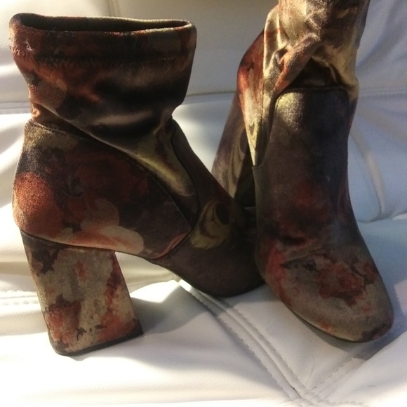 Boots - Picture 2 of 2